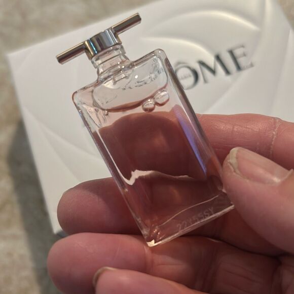 LANCÔME IDOLE Mini Perfume - Picture 2 of 3
